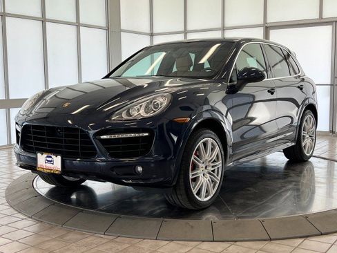 Used 2012 Porsche Cayenne Turbo AWD/4WD image 3