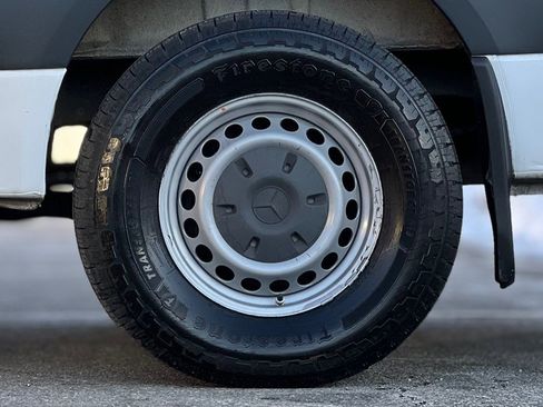 Used 2021 Mercedes-Benz Sprinter 2500 w/ Driver Convenience Package image 31