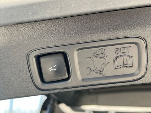 Used 2023 Lincoln Navigator Reserve AWD/4WD image 17