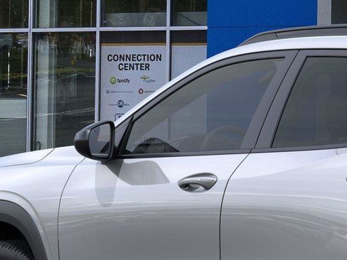 New 2026 Chevrolet Trax RS w/ Driver Confidence Package image 12