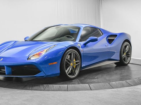 Used 2018 Ferrari 488 Spider image 59