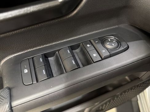 Used 2024 Toyota Tacoma SR5 AWD/4WD image 28