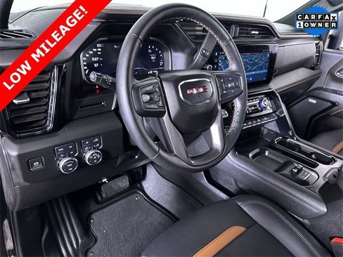 Used 2025 GMC Sierra 2500 AT4 image 10