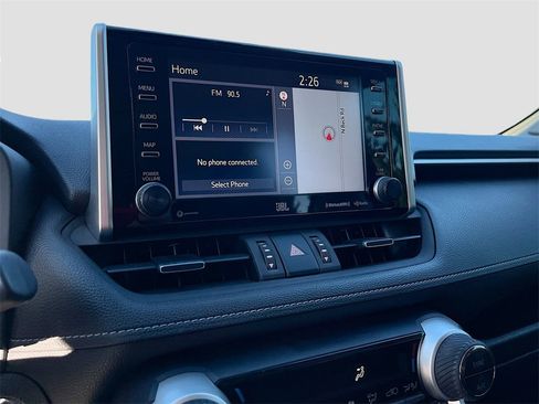 Used 2020 Toyota RAV4 Limited image 15