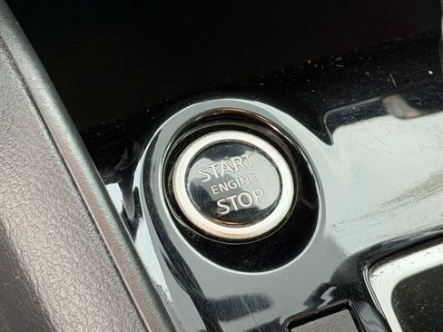 Used 2021 Nissan Kicks S image 26