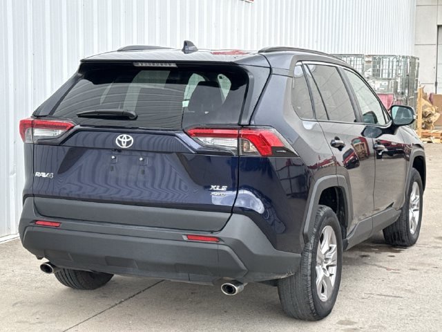 Used 2025 Toyota RAV4 XLE AWD/4WD image 4