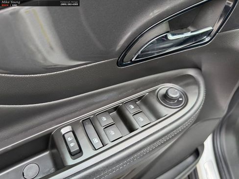 Used 2022 Buick Encore Preferred w/ Safety Package AWD/4WD image 16