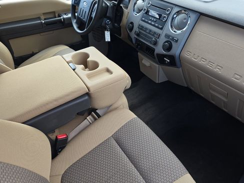 Used 2015 Ford F250 XLT w/ XLT Value Package RWD image 15