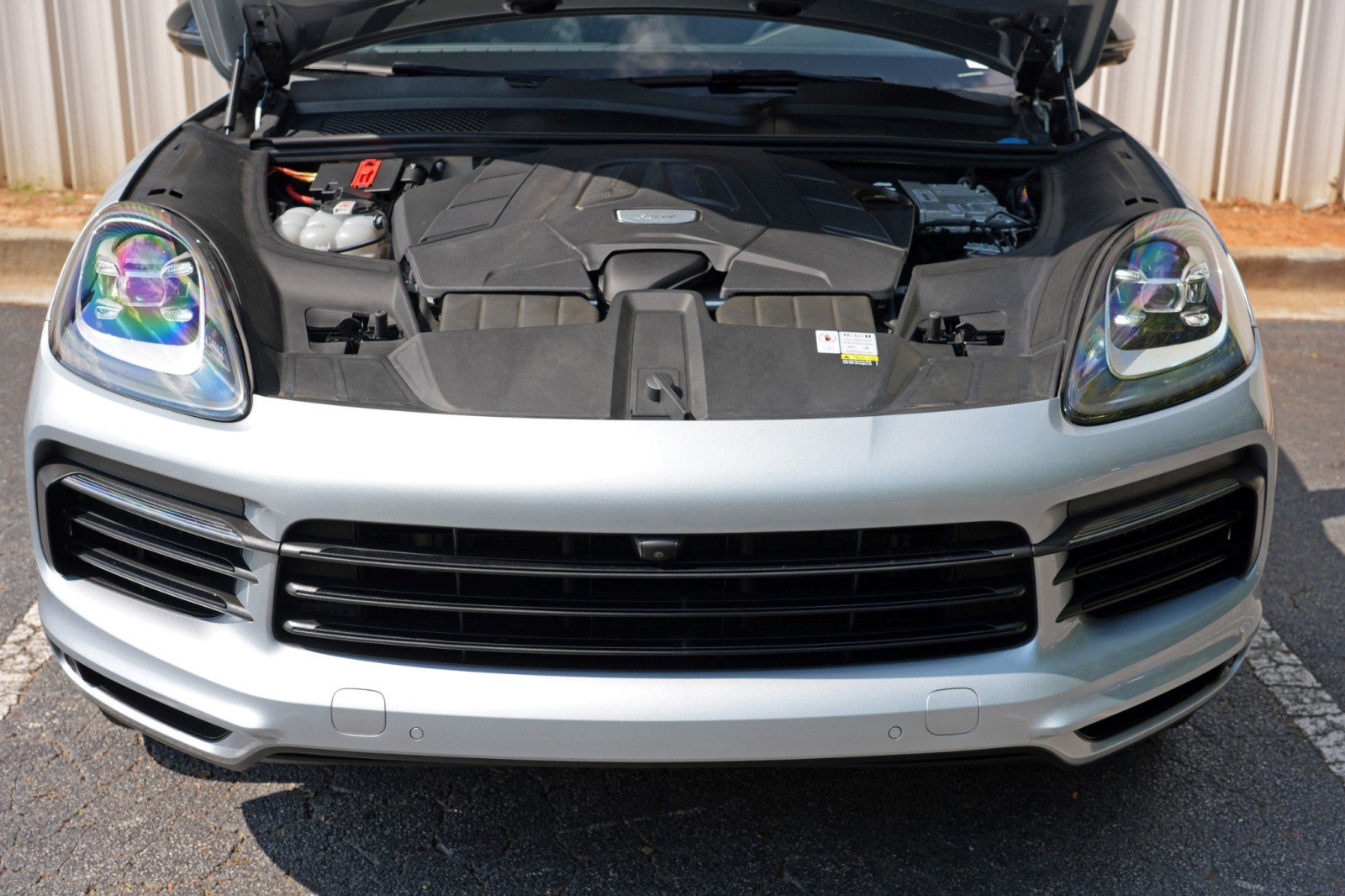 Used 2023 Porsche Cayenne Coupe w/ Premium Package AWD/4WD image 8