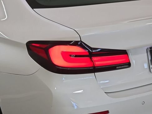 Certified 2023 BMW 530i w/ Premium Package RWD image 33