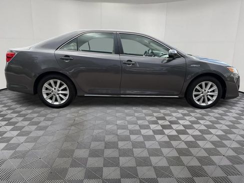 Used 2014 Toyota Camry XLE w/ Leather Package FWD image 10
