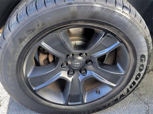 Used 2021 RAM 1500 Big Horn image 9