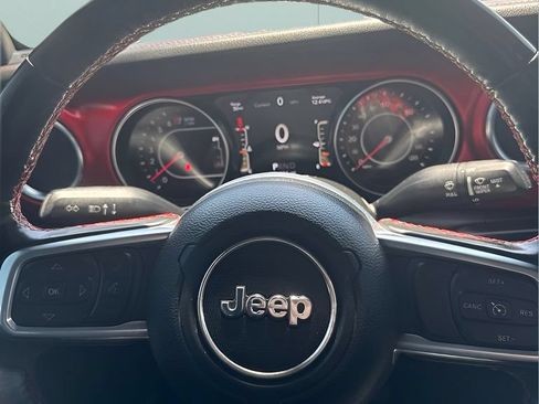 Used 2021 Jeep Gladiator Rubicon AWD/4WD image 26