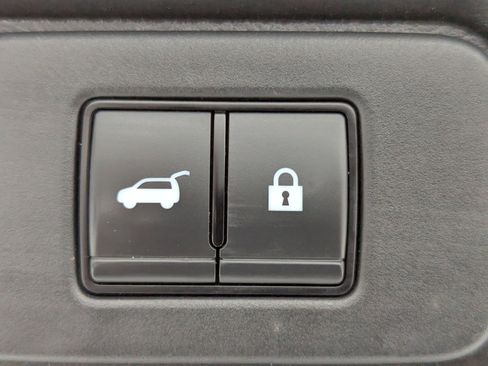 Used 2023 Nissan Rogue SV w/ SV Premium Package image 16