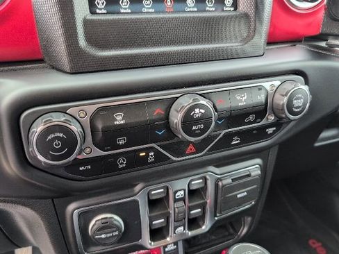 Used 2021 Jeep Gladiator Rubicon w/ Trailer Tow Package image 10