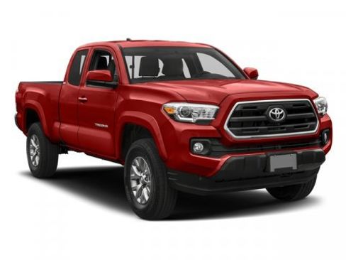 Used 2018 Toyota Tacoma SR5 image 6