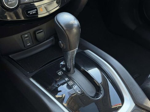 Used 2016 Nissan Rogue SL w/ SL Premium Package image 6