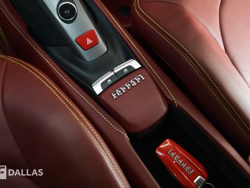 Used 2017 Ferrari 488 GTB RWD image 36