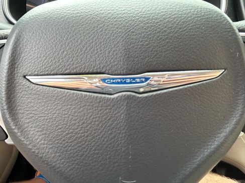 Used 2015 Chrysler 200 Limited FWD image 20