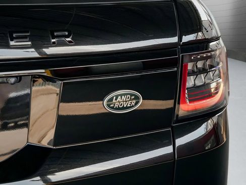 Used 2020 Land Rover Range Rover Sport HSE Dynamic image 12