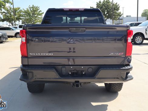 Used 2022 Chevrolet Silverado 1500 ZR2 w/ Technology Package AWD/4WD image 4
