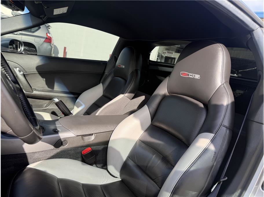 Used 2006 Chevrolet Corvette Z06 w/ Preferred Equipment Group RWD image 14