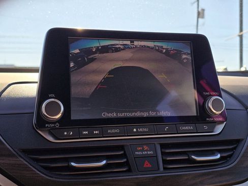 Used 2024 Nissan Altima 2.5 SV image 28