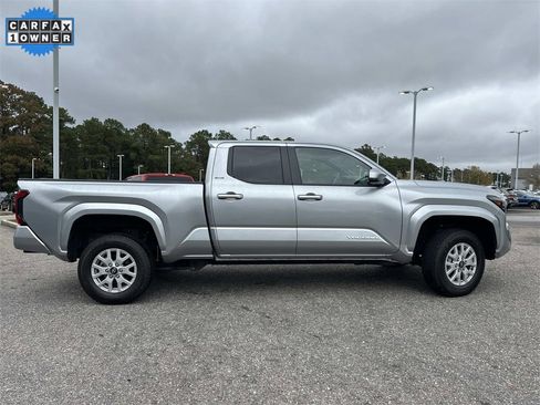 Used 2024 Toyota Tacoma SR5 image 3