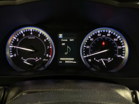 Used 2017 Toyota Highlander SE AWD/4WD image 27