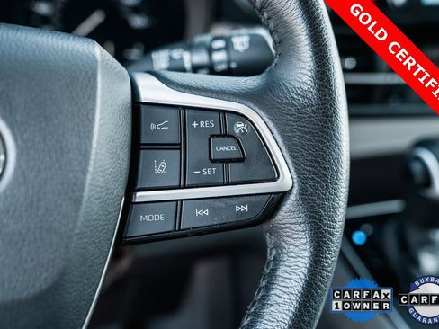 Certified 2021 Toyota Sienna XLE image 17