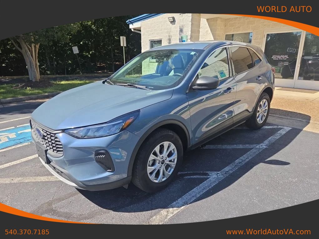 Used 2024 Ford Escape Active AWD/4WD image 1