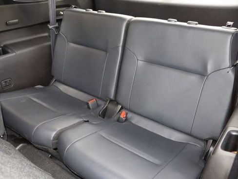 Used 2025 Mitsubishi Outlander AWD image 6