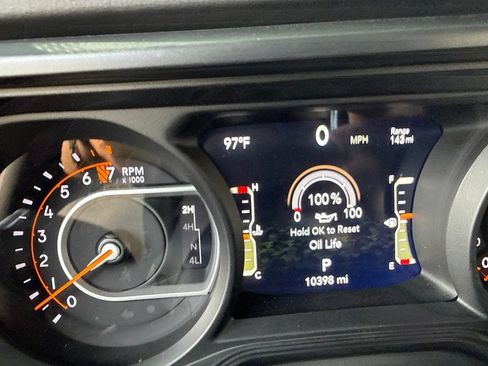 Used 2025 Jeep Gladiator Mojave w/ Convenience Group AWD/4WD image 61
