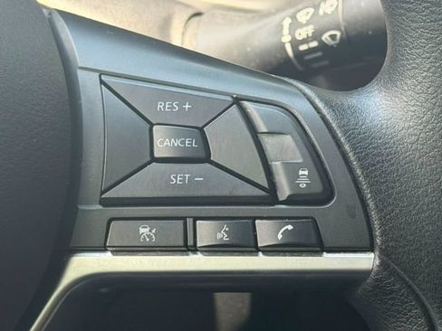 Used 2025 Nissan Sentra SV FWD image 13