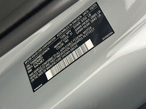 Used 2025 Volvo XC90 B6 Plus image 12