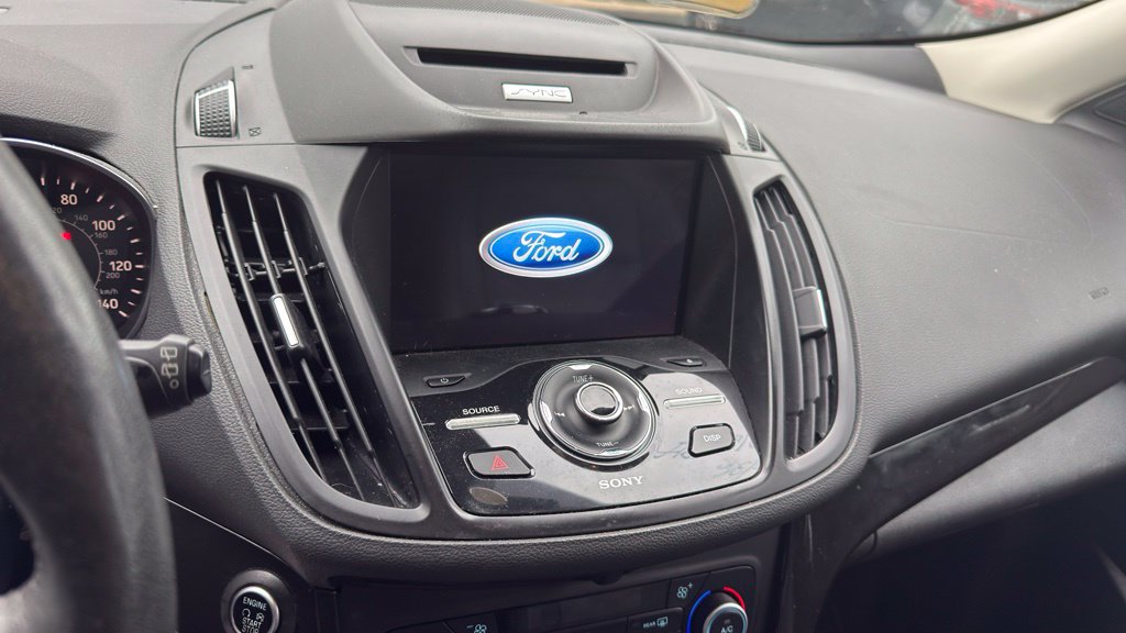 Used 2018 Ford Escape Titanium w/ Ford Safe & Smart Package AWD/4WD image 13
