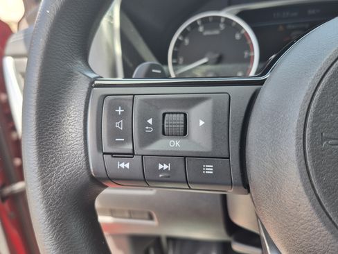 Used 2021 Nissan Rogue S FWD image 30
