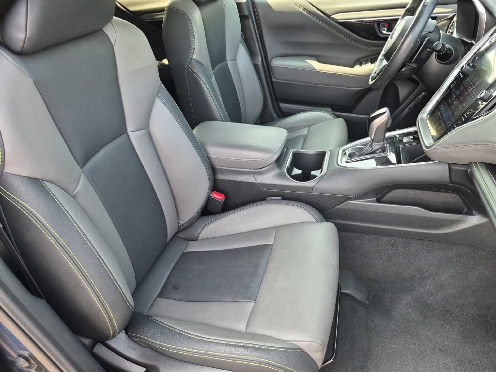 Used 2025 Subaru Outback Onyx Edition AWD/4WD image 30