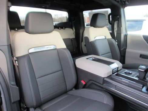 New 2026 GMC Hummer EV 4x4 Crew Cab image 9