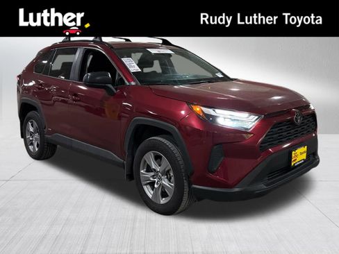 Certified 2025 Toyota RAV4 LE AWD/4WD image 1