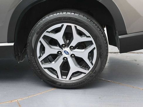 Used 2021 Subaru Forester Premium AWD/4WD image 5