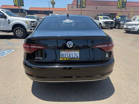 Used 2020 Volkswagen Jetta S FWD image 4