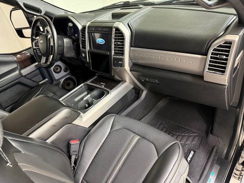Used 2017 Ford F350 Platinum w/ Platinum Ultimate Package AWD/4WD image 36