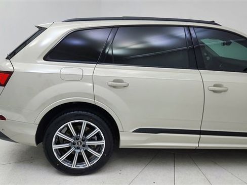 Used 2023 Audi Q7 2.0T Premium Plus w/ Premium Plus Package image 12