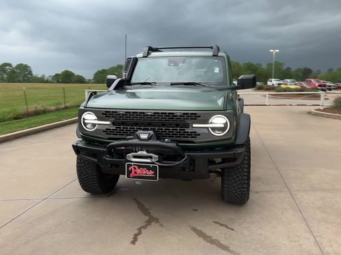 Used 2022 Ford Bronco Everglades image 3