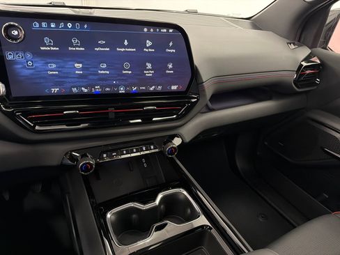 Used 2025 Chevrolet Silverado EV RST AWD/4WD image 24