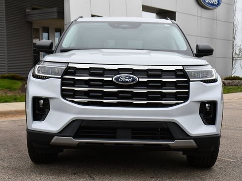 New 2026 Ford Explorer Active AWD/4WD image 10