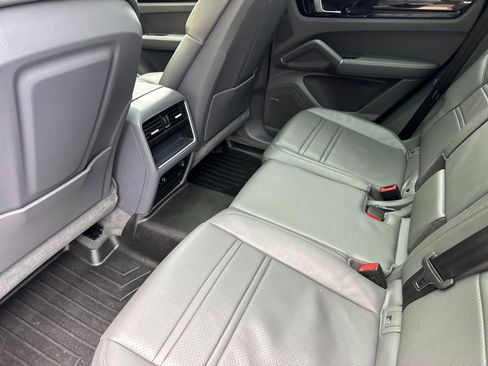 Certified 2019 Porsche Cayenne image 14