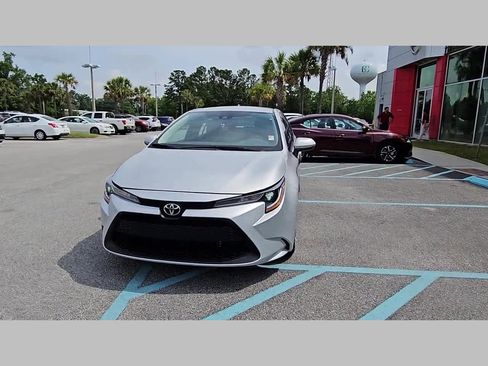 Used 2022 Toyota Corolla LE image 21
