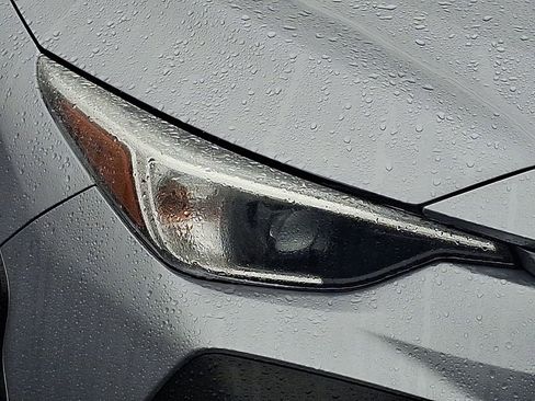 Used 2024 Subaru Crosstrek 2.0i Premium image 9